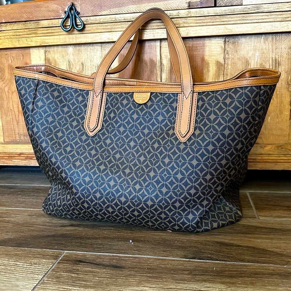 Vintage Leather Fossil Tote Bag